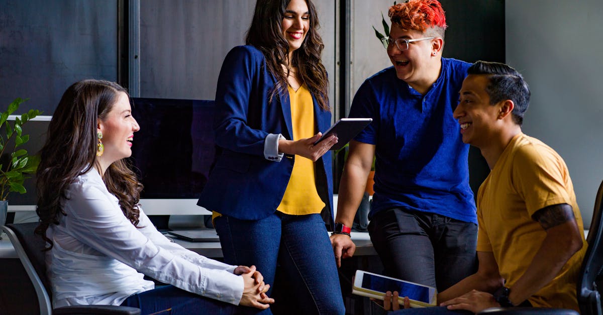 découvrez l'art de la communication : techniques, conseils et astuces pour améliorer vos échanges personnels et professionnels. apprenez à mieux vous exprimer et à comprendre les autres pour instaurer des relations plus harmonieuses.
