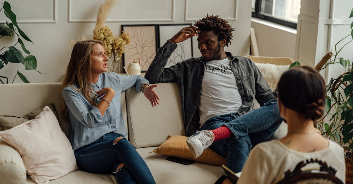 découvrez l'art du dialogue : explorez les techniques de communication, l'écoute active et les échanges constructifs pour améliorer vos relations personnelles et professionnelles. apprenez à engager des conversations enrichissantes et à renforcer vos liens sociaux.