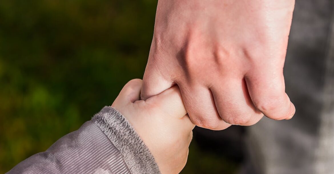 découvrez l'importance de la confiance dans nos relations personnelles et professionnelles. apprenez comment bâtir et maintenir une confiance durable pour favoriser l'harmonie et la collaboration. explorez des stratégies et des conseils pour renforcer votre crédibilité et votre intégrité.