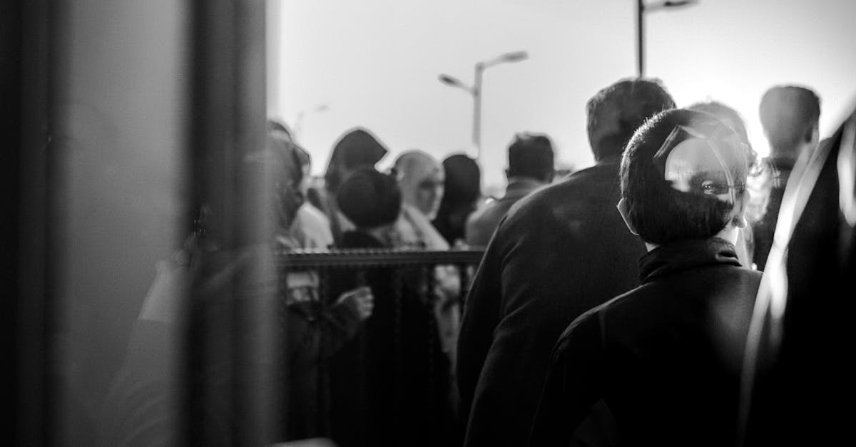 découvrez comment les transformations sociales façonnent notre monde moderne. explorez les tendances, les mouvements et les impacts des changements sociétaux sur nos vies quotidiennes et notre avenir.