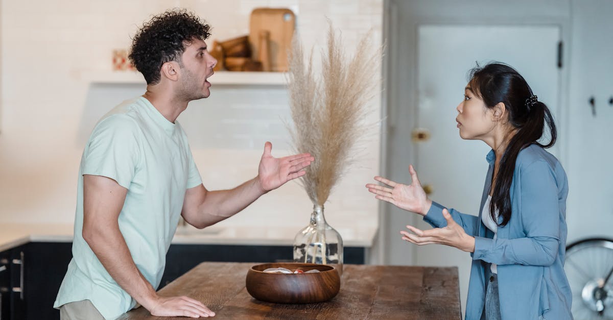 découvrez l'art du dialogue : conseils, exemples et techniques pour améliorer la communication interpersonnelle et instaurer un échange constructif dans tous vos échanges.