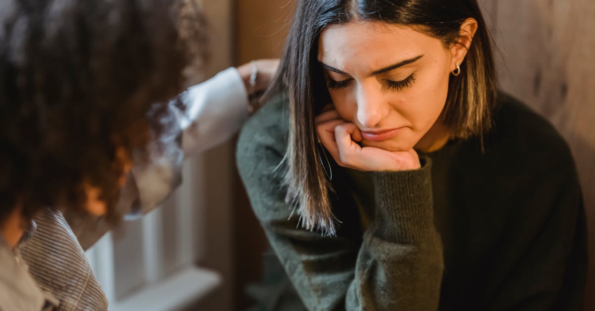 découvrez la signification de l'empathie, ses différentes formes et comment développer cette qualité essentielle pour améliorer vos relations personnelles et professionnelles.