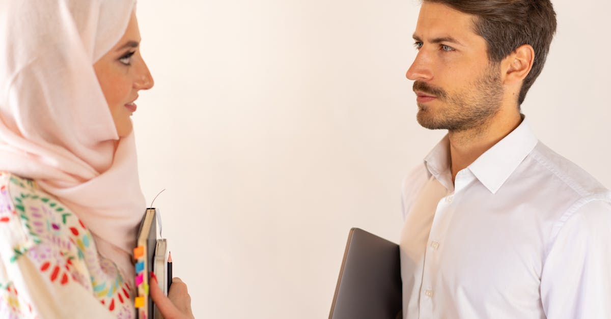 découvrez comment instaurer un dialogue productif pour favoriser la compréhension, améliorer la collaboration et atteindre des résultats concrets dans vos échanges professionnels ou personnels.